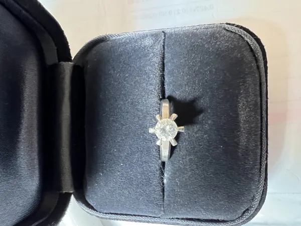 ダイヤモンドリング(指輪) pt900 0.3ct