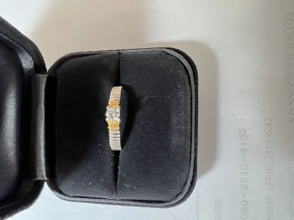 ダイヤモンドリング(指輪) 18k 0.3ct