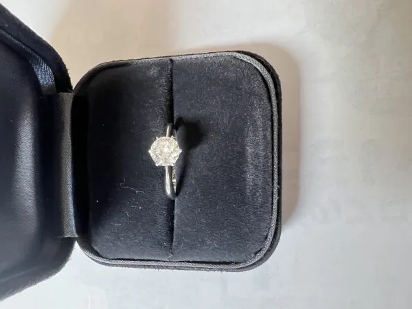 ダイヤモンドリング(指輪) pt900 0.7ct