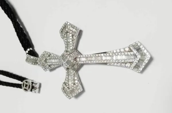 ダイヤモンドペンダント k18 10ct