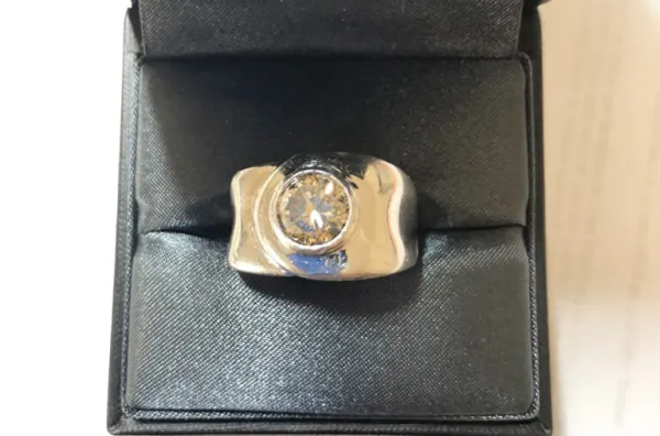 ダイヤモンドリング(指輪) 中石ブラウンダイヤ 2.52ct