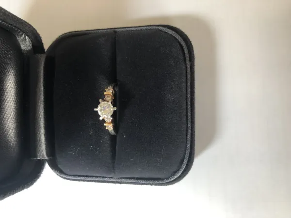 ダイヤモンドリング(指輪) 18k 0.3ct