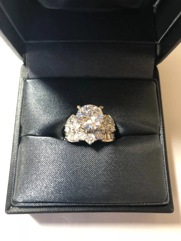 ダイヤモンドリング(指輪) 1.5ct