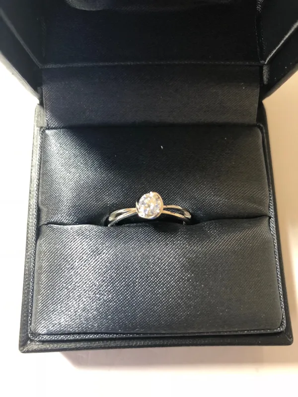 ダイヤモンドリング(指輪) 0.4ct