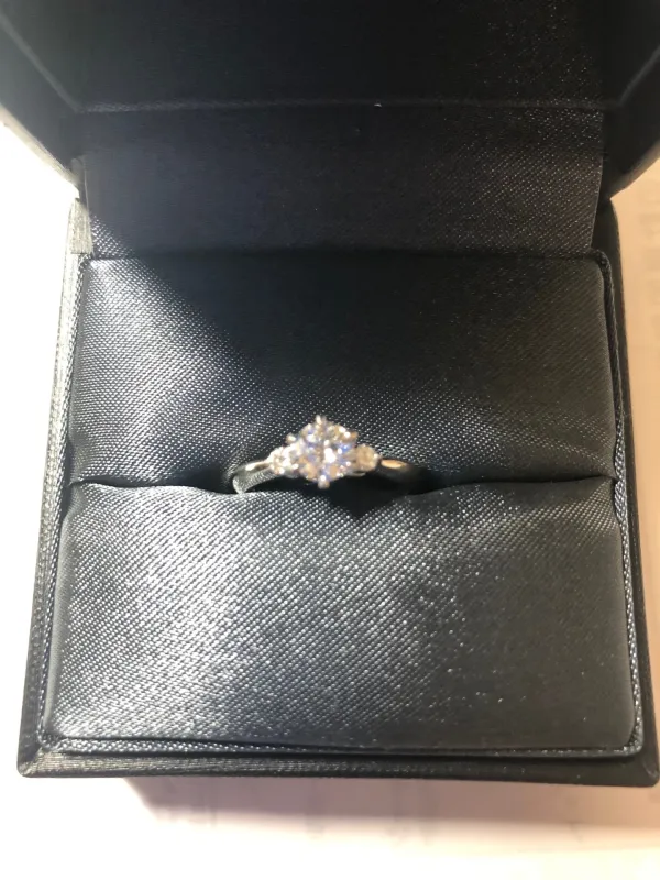 ダイヤモンドリング(指輪) 0.5ct