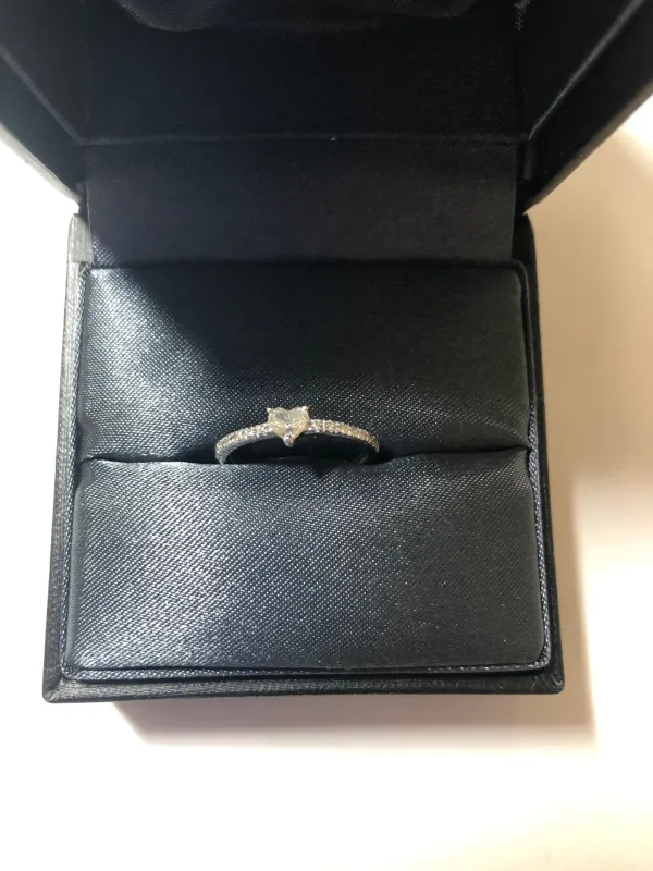 ダイヤモンドリング(指輪) ハートシェイプ 0.2ct