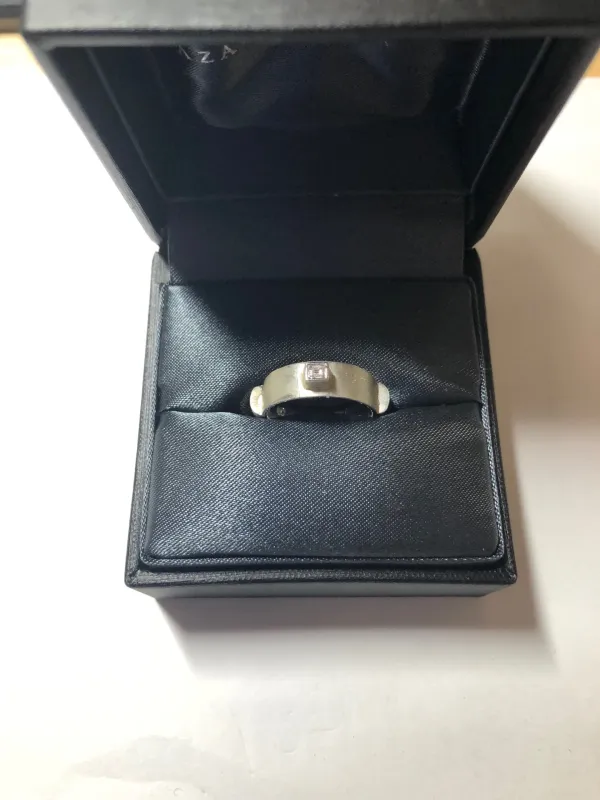 ダイヤモンドリング(指輪) 0.3ct
