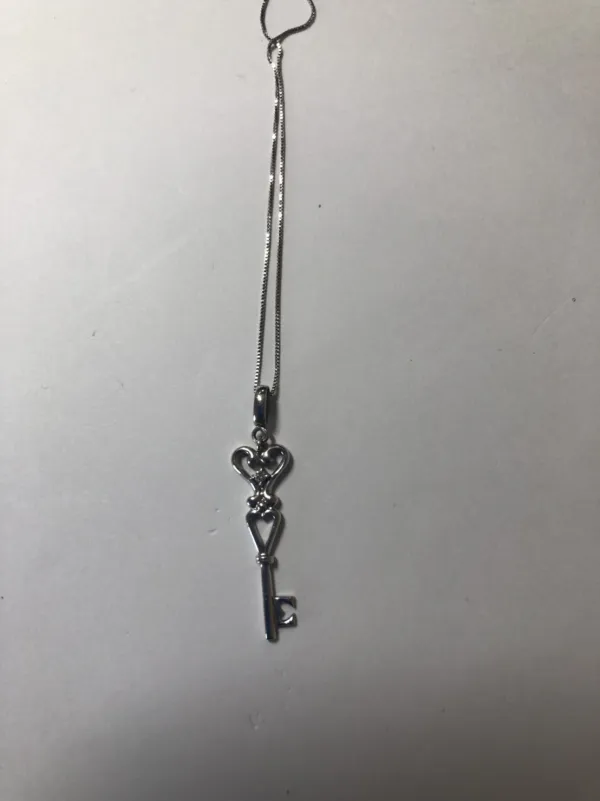 ダイヤモンドペンダント K18WG