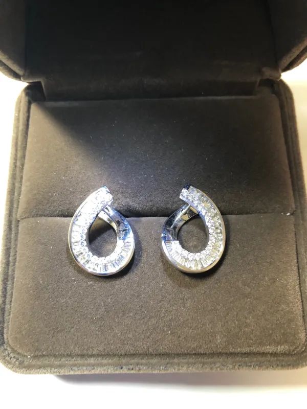 ダイヤモンドイヤリング/ピアス k18