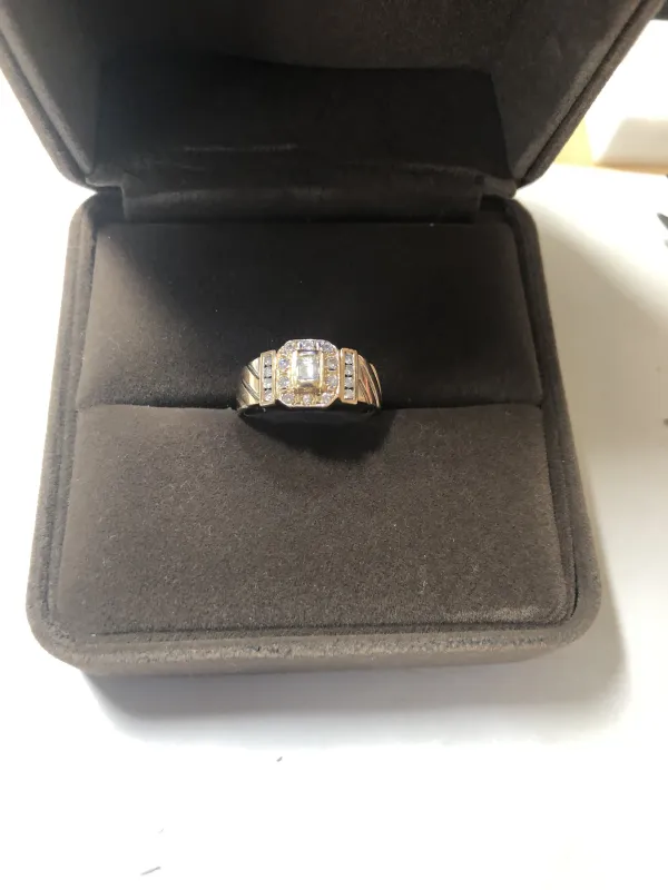 ダイヤモンドリング(指輪) k18 0.3ct