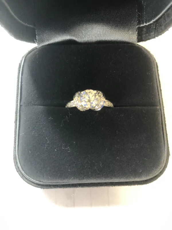 ダイヤモンドリング(指輪) pt950 Tiffany 0.9ct