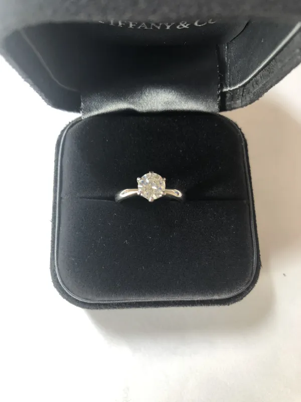 ダイヤモンドリング(指輪) 0.7ct