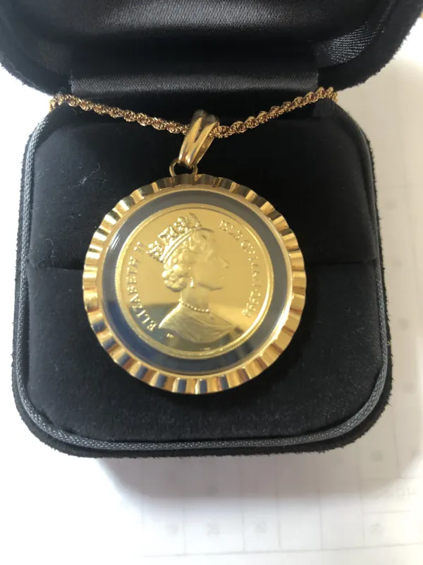 ダイヤモンドリング(指輪) 24k エリザベス2世純金コイン