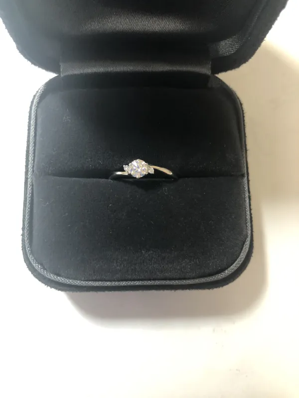 ダイヤモンドリング(指輪) pt900 0.7ct