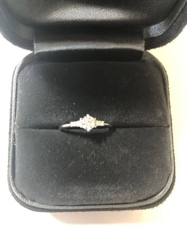 ダイヤモンドリング(指輪) pt900 0.3ct