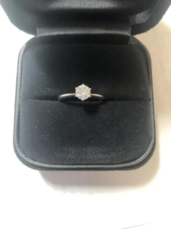 ダイヤモンドリング(指輪) pt900 0.6ct