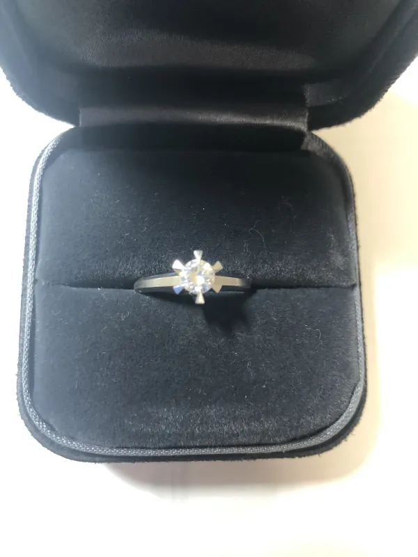 ダイヤモンドリング(指輪) pt900 0.3ct