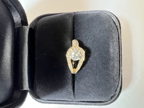 ダイヤモンドリング(指輪) 18k 1ct