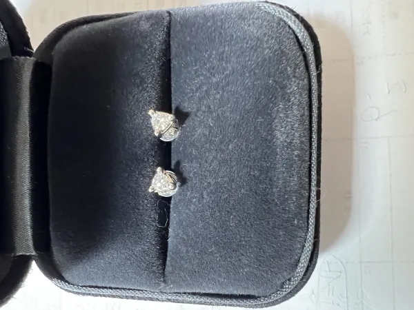 ダイヤモンドイヤリング/ピアス pt900 0.4ct
