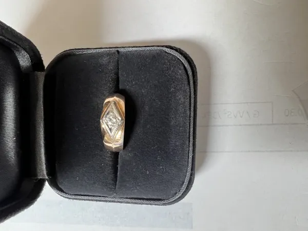 ダイヤモンドリング(指輪) 18k 0.3ct