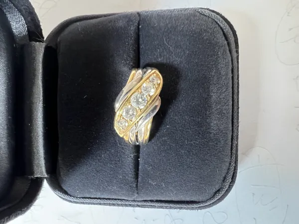 ダイヤモンドリング(指輪) 18k 1ct