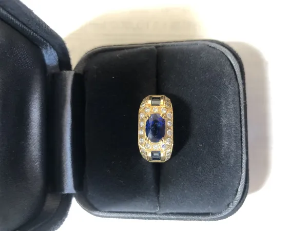 サファイアリング(指輪) 18k 2ct