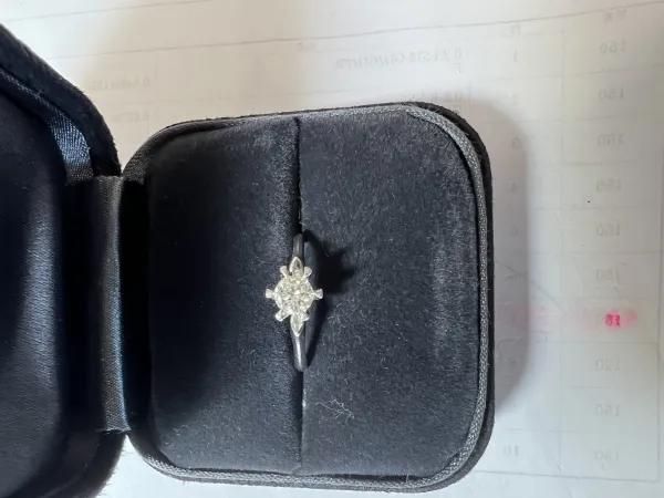 ダイヤモンドリング(指輪) pt900 0.3ct