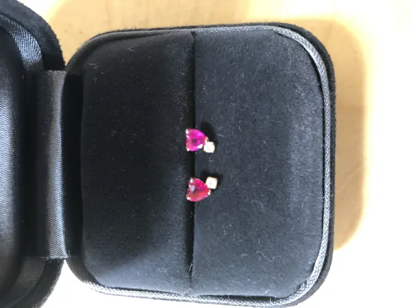 ルビーイヤリング/ピアス 18k 1ct
