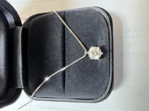 ダイヤモンドネックレス pt900 0.7ct