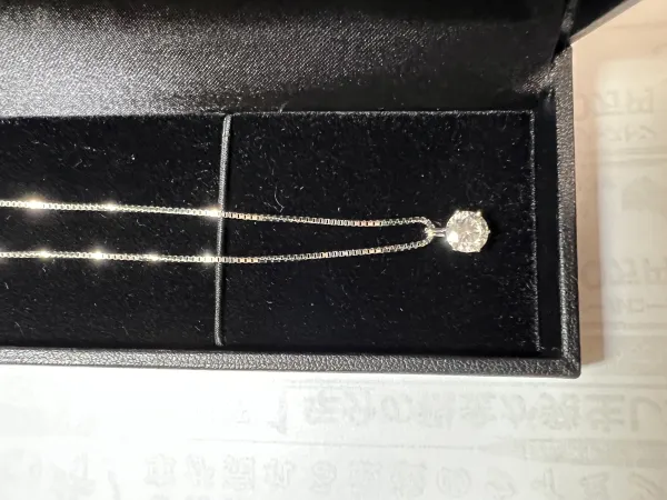 ダイヤモンドペンダント pt900 1ct