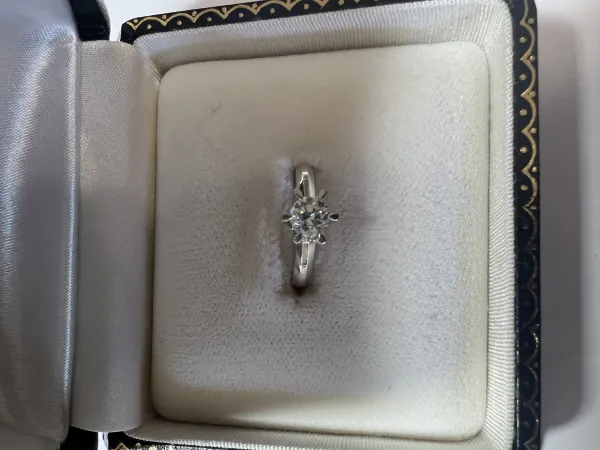 ダイヤモンドリング(指輪) pt900 0.3ct