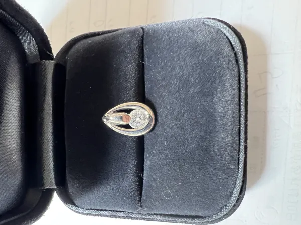 ダイヤモンドペンダント pt900 0.4ct