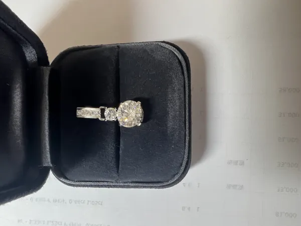 ダイヤモンドイヤリング/ピアス pt900 1ct